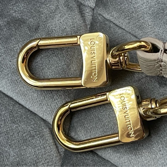 LOUIS VUITTON
Papillon BB - excellent near new condition - Picture 6 of 7